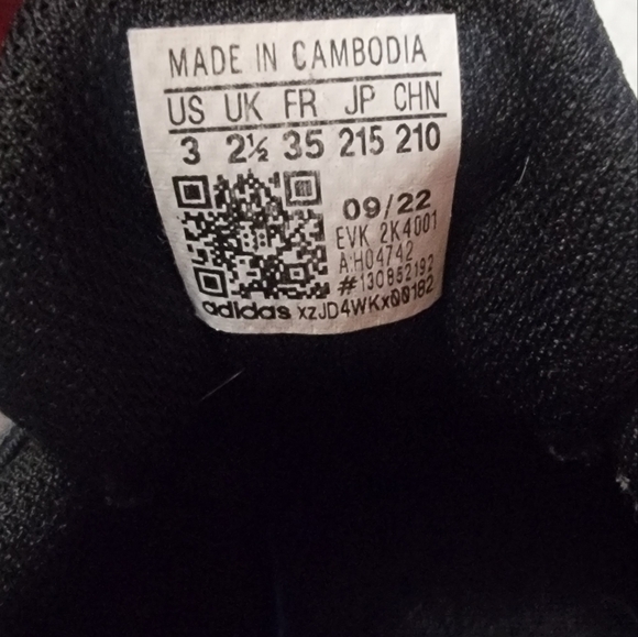 Adidas Original Ozelia Kids Shoes size 3 - Picture 6 of 7